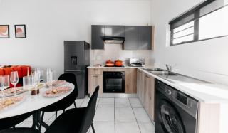 Orange Blossom Luxury Apartment - Sandton - 6