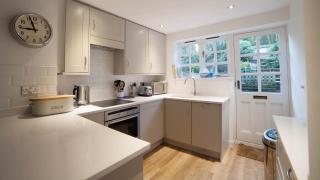 Fort Victoria Cottages - Solent Cottage - Freshwater - 6