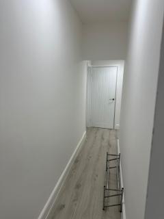 5 bed workers home - Rhondda valley - Porth - 2