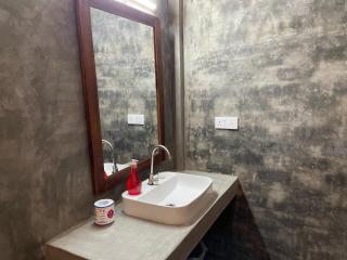 Surf Gangs Arugambay - 1