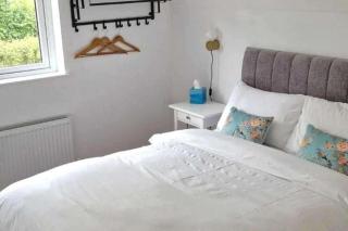 2 Bed cottage-Sleeps 4-Private Garden-Parking - Omagh - 0