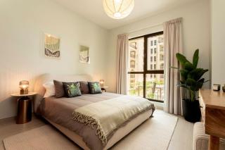 Beachside Calm 1BR - Pool, Gym & Stylish Retreat in Prime Dubai Spot - 8