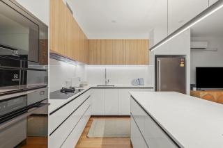 Press Play - Stylish Base in Darlinghurst Dining Hub - Sydney - 3