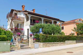 Apartments Marta by Rent Istria - Novigrad - 0