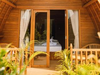 Loka Sea View Glamping - Pengastulan - 3