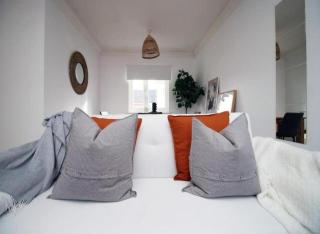 Alicia's House - Parking - WIFI - Newport - 9