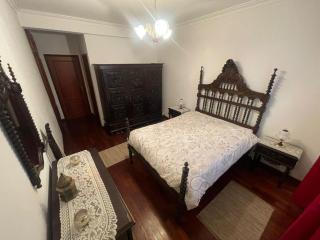 Entire 3 bed rooms Apartment with Private wc ! - 1