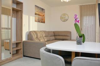 Blue Sky Apartment - Bar - 8