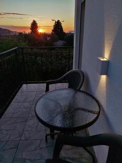 Blue Sky Apartment - Bar - 2