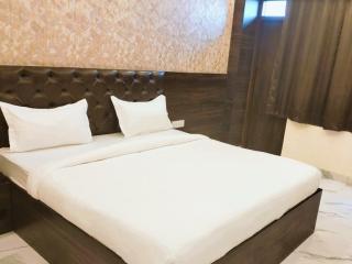 Hotel THE ROYAL PARK Fitness GYM,Marrage Hall & conference hall - Siwān - 5