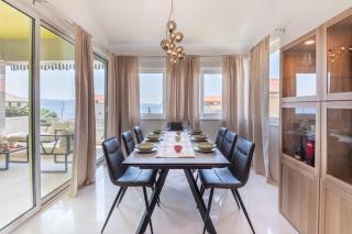 The Penthouse Harmony Beachfront with Hot Tub - Jesenice - 6