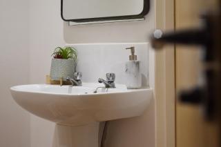 Central 3 Bed Town House - 8mins walk to beach WIFI - Bournemouth - 9