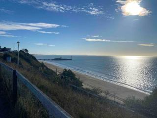 Central 3 Bed Town House - 8mins walk to beach WIFI - Bournemouth - 7