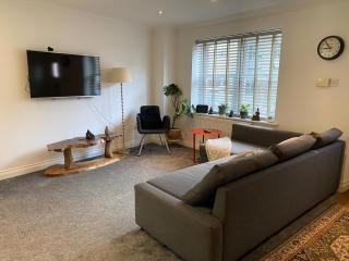 Central 3 Bed Town House - 8mins walk to beach WIFI - Bournemouth - 2