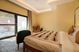 Alaya Stays Nehamrit Courtyard Villa Pet friendly Villa with Outdoor Bathtub - Murbād - 8