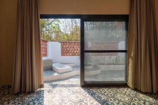 Alaya Stays Nehamrit Courtyard Villa Pet friendly Villa with Outdoor Bathtub - Murbād - 5