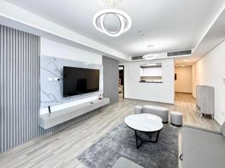 Homes2Retreat - Modern 2BR with Balcony in JVC - 8