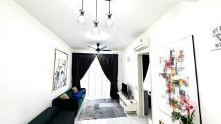 Sky Trees Bukit Indah AEON 2BED 5pax netflix Aircond - Johor Bahru - 0