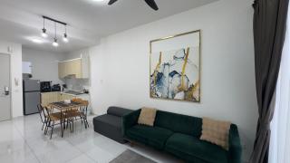 Sky Trees Bukit Indah AEON 2BED 5pax netflix Aircond - Johor Bahru - 7