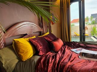 NEW! Escapades Mansion - 4BR in Seseh - - 3