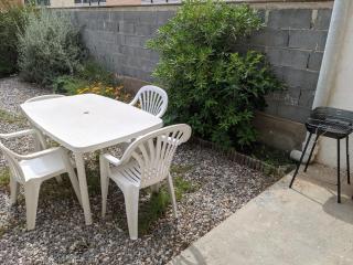 T2 Climatisé, 2 Cours, Proche Plage, Parking Privé, 5 Pers., Animaux Acceptés - FR-1-797-58 - Port-la-Nouvelle - 1