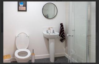 Central Mews Free Wi-Fi-Parking-Contractors - Newton Stewart - 1
