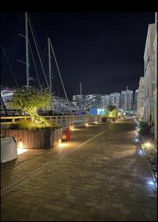 Luxury Marina Apartment, Pool, Views & Prime Location - Gibraltar - 1