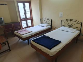 Hotel Alok Lodge - Dāvangere - 7