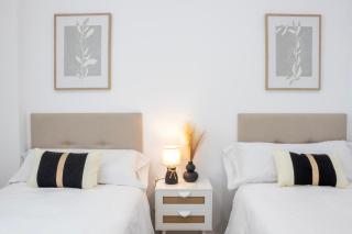 NEW! Luxury 3BR apartment with POOL & FREE parking - Tomares - 9