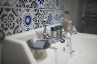Willoughby Apartment - Bath - 4