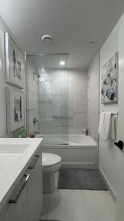 Executive 1 Bedroom Vaughan Metropolitan Condo - 8