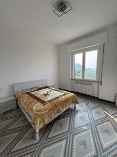 Ampio appartamento fino a 9 persone sulle colline della Spezia, vista panoramica sul Golfo - 10 minuti dal centro città 16 da Sarzana e Lerici - Carozzo - 9