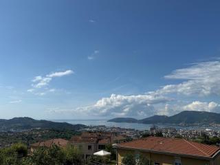 Ampio appartamento fino a 9 persone sulle colline della Spezia, vista panoramica sul Golfo - 10 minuti dal centro città 16 da Sarzana e Lerici - Carozzo - 8