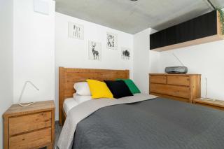Pet Friendly Cozy Studio with Balcony in Poznań by Noclegi Renters - Poznań - 9