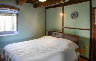 Lovely Home In Località Cocolaio Of San - Cocciglia - 6