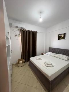 Glow Two Bedroom Apartment - Ksamil - 3