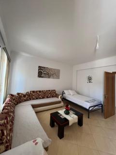 Glow Two Bedroom Apartment - Ksamil - 7