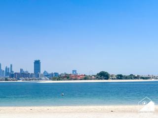 Luxury Beachfront 1BR on Palm Jumeirah & Balcony - 1