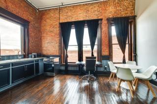 Explore Downtown Marshall Historic Studio Getaway - Marshall - 3
