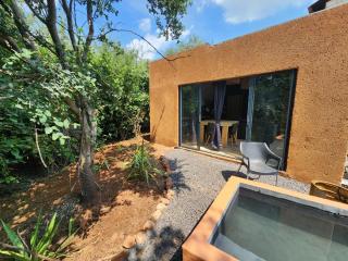 Hartbeest Bush Lodge 27 - Hartbeespoort - 8