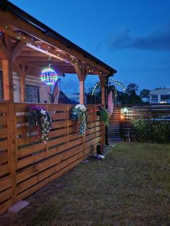 Mobile home - Domek holenderski przytulny, wyposażony z ogrodzoną działką - 6