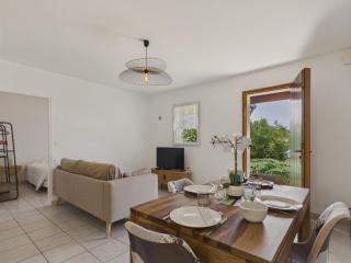 Jolie maison pour 4 personnes avec jardin - 3