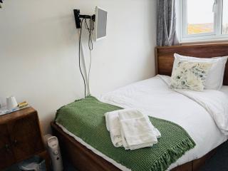 Captain Howey Hotel - New Romney - 7