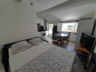 Charmant studio a Bois le Roi avec parking prive - Bois-le-Roi - 0