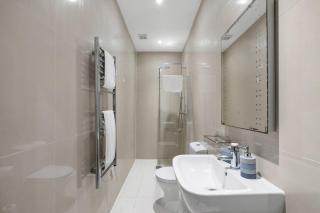 3 Bedroom Apartment by Primal Estates Short Lets - Brighton & Hove - 1
