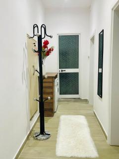 BLLOKU City Center Apartment - 8