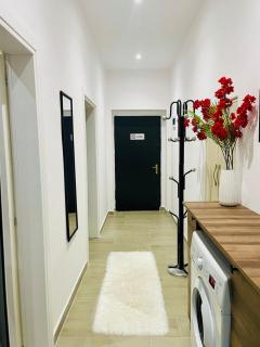 BLLOKU City Center Apartment - Tirana - 3