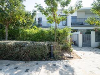 Family Friendly Villa in Tilal Al Ghaf with Garden and Padel Courts Pet Friendly - 1