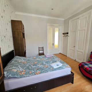 Stylish Stay in Historic Old Tbilisi-Walk Everywhere - 9