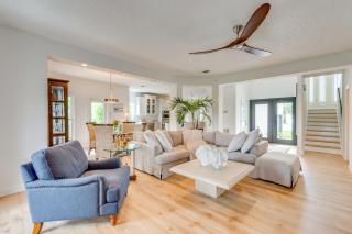 Luxe Gulf Breeze Home with Patios - 4 Mi to Beaches! - Gulf Breeze - 6